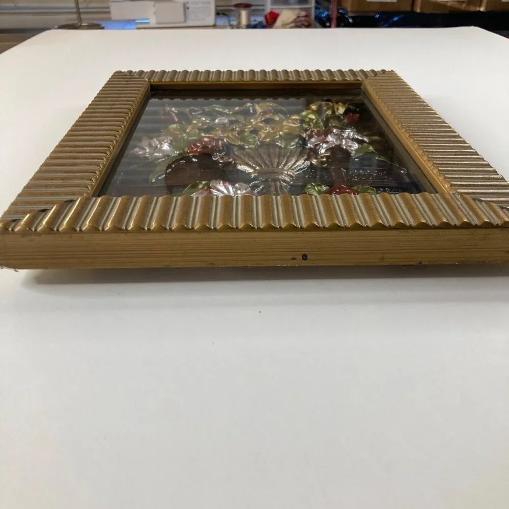 3D Tin‎ Flowers Vase Inlay Picture Shadow Box Chalkware Frame 10 x 12